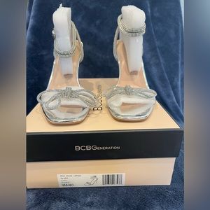 Silver BCBG Illara crystal embellished pumps sz. 9